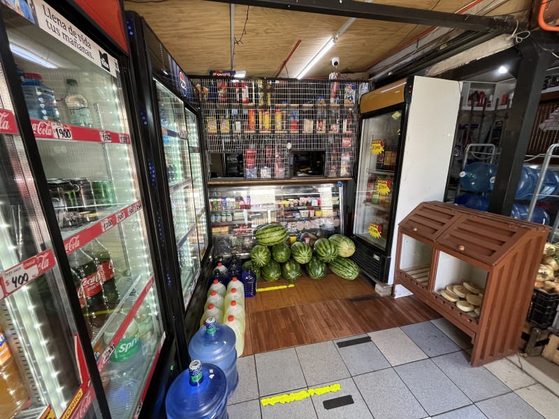 Se Vende Casa Con Local Comercial en Villa Don Benito