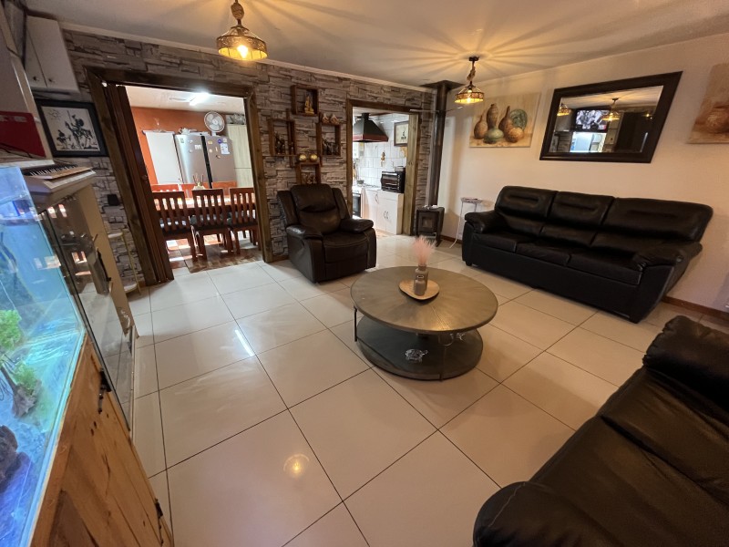 Se Vende Casa Con Local Comercial en Villa Don Benito