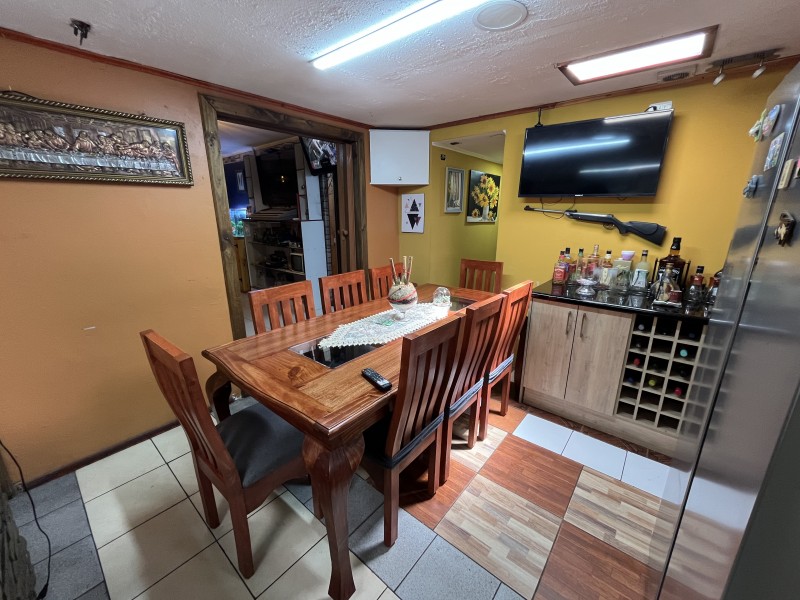 Se Vende Casa Con Local Comercial en Villa Don Benito
