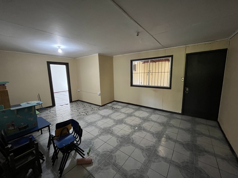 Venta de Amplia Casa para Uso Comercial O Habitacional.