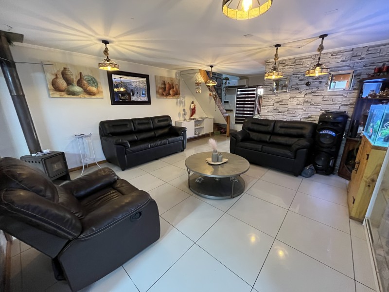 Se Vende Casa Con Local Comercial en Villa Don Benito
