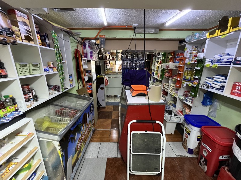 Se Vende Casa Con Local Comercial en Villa Don Benito