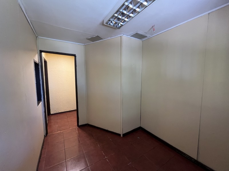 Venta de Amplia Casa para Uso Comercial O Habitacional.