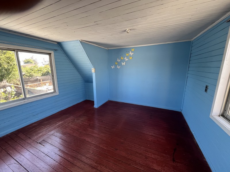 Venta de Amplia Casa para Uso Comercial O Habitacional.