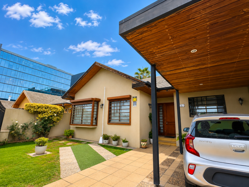 Casa 4D 3B Con Piscina en Portones de Pichimapu, Talca