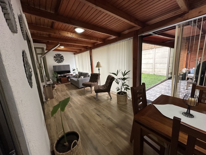 Casa 4D 3B Con Piscina en Portones de Pichimapu, Talca