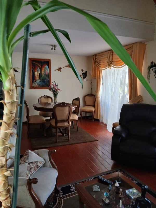 Se Vende Amplia Casa en Santa María de Colín, Talca