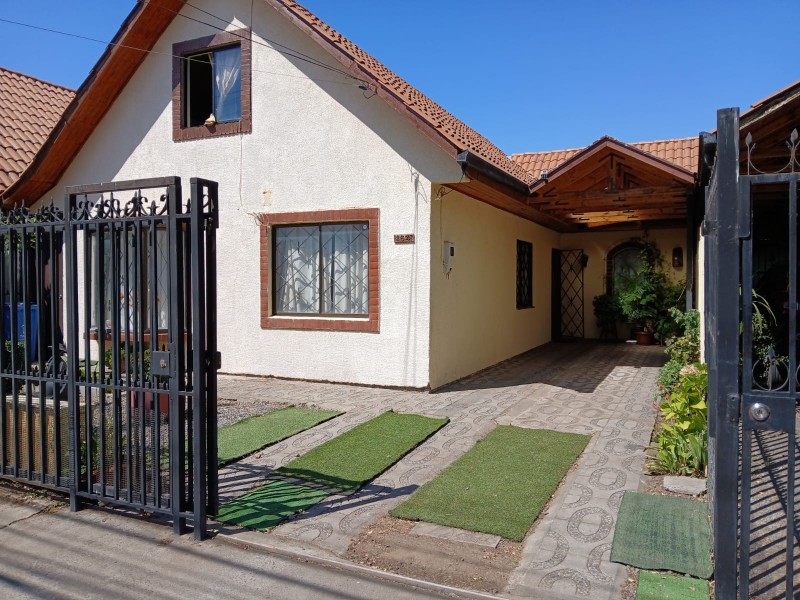 Se Vende Amplia Casa en Santa María de Colín, Talca