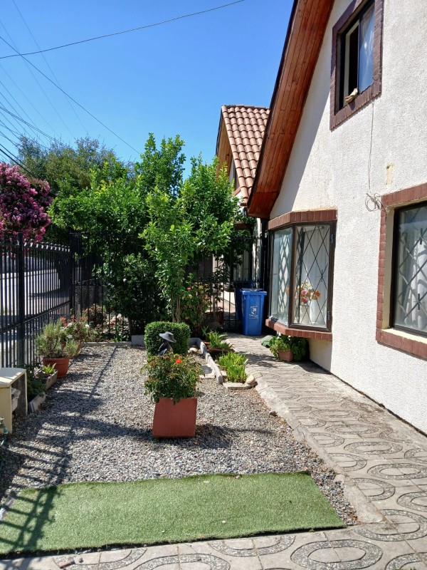 Se Vende Amplia Casa en Santa María de Colín, Talca