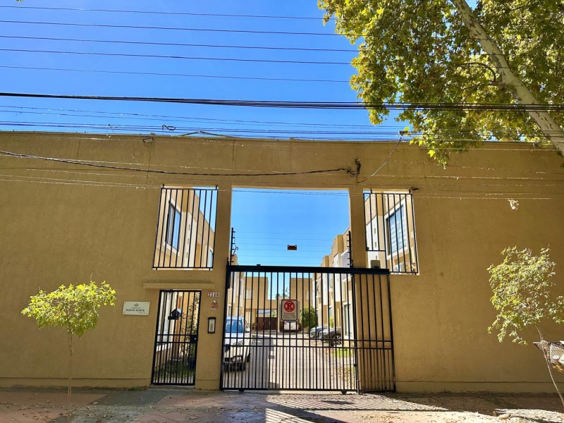 Casa de 2 Pisos en Condominio Nuevo Norte