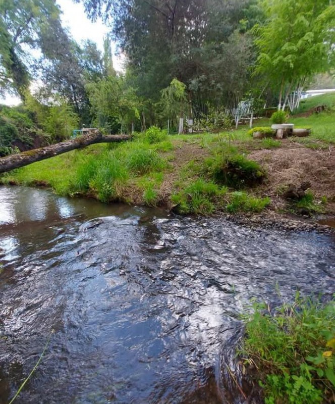 Se Vende Parcela Con Vivienda en Yungay