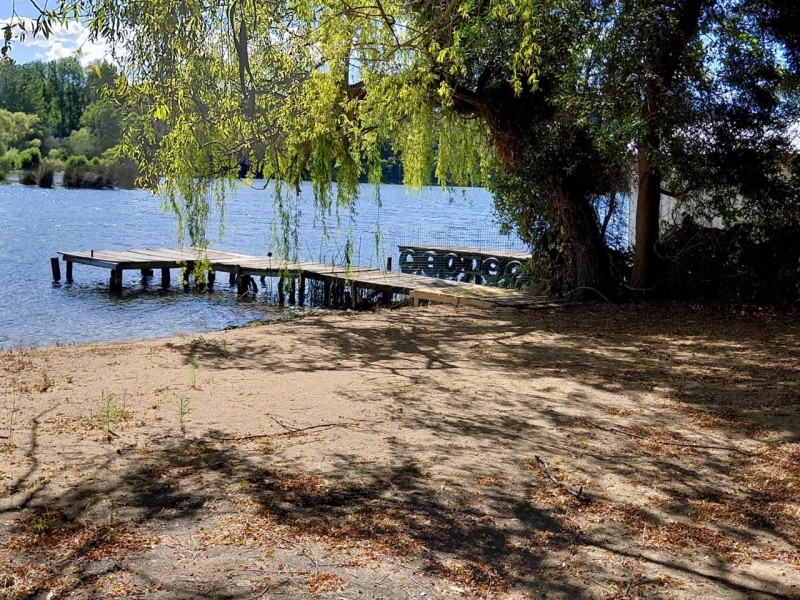 Vendo Dos Casas Colindante Con Laguna en Quillón