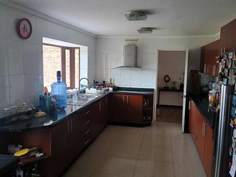 Vendo Casa Con Galpón y Oficinas