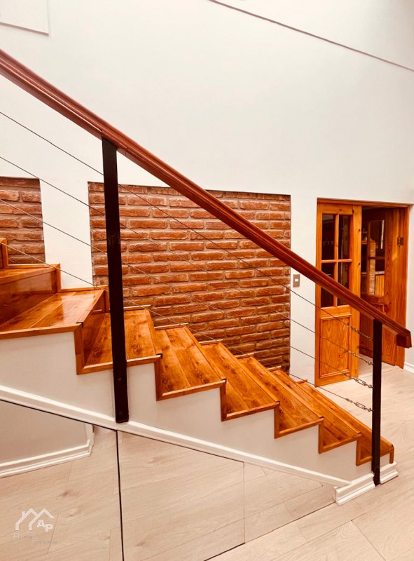 Vendo Linda y Amplia Casa 4D/3B, Gran Sala de Juegos