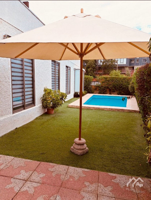 Vendo Linda y Amplia Casa 4D/3B, Gran Sala de Juegos