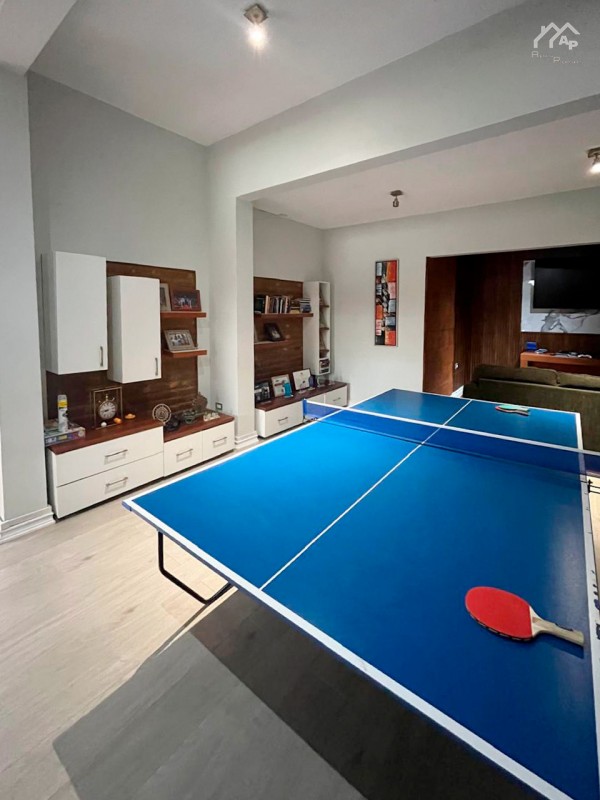 Vendo Linda y Amplia Casa 4D/3B, Gran Sala de Juegos
