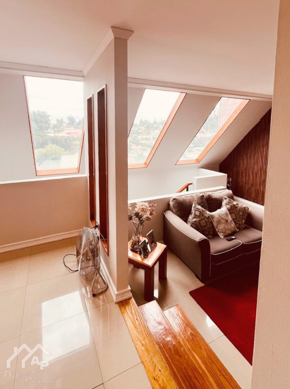 Vendo Linda y Amplia Casa 4D/3B, Gran Sala de Juegos