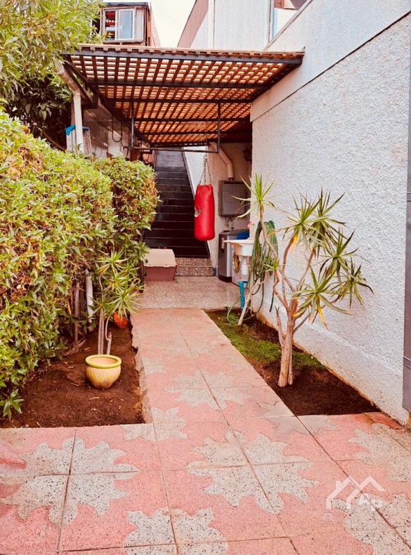 Vendo Linda y Amplia Casa 4D/3B, Gran Sala de Juegos