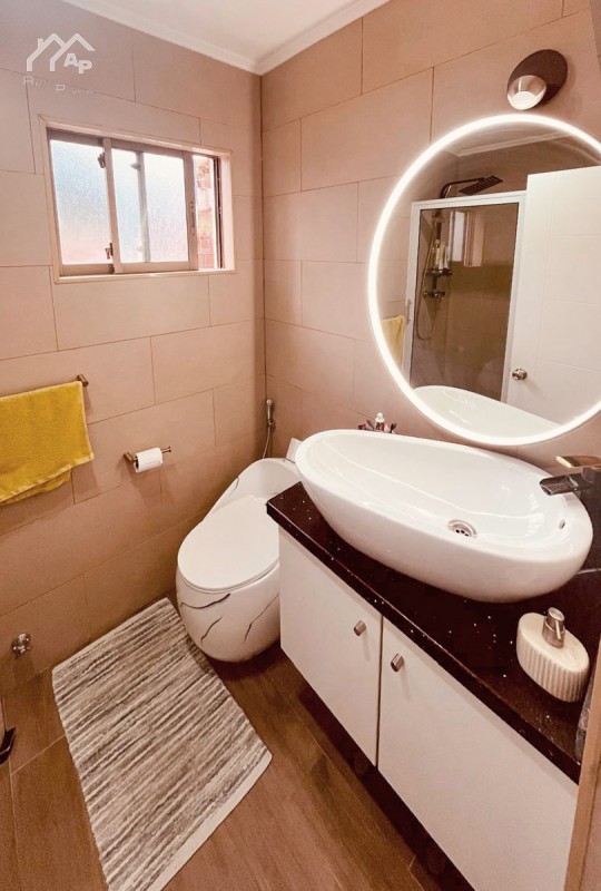 Vendo Linda y Amplia Casa 4D/3B, Gran Sala de Juegos