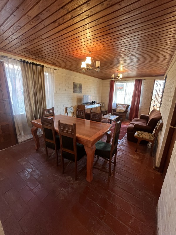 Hermosa Casa de 2 Pisos, Obra Gruesa, Con Patio y Jardin