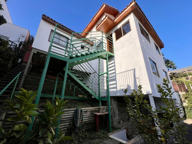 Hermosa Casa en Venta en Viña del Mar Alto