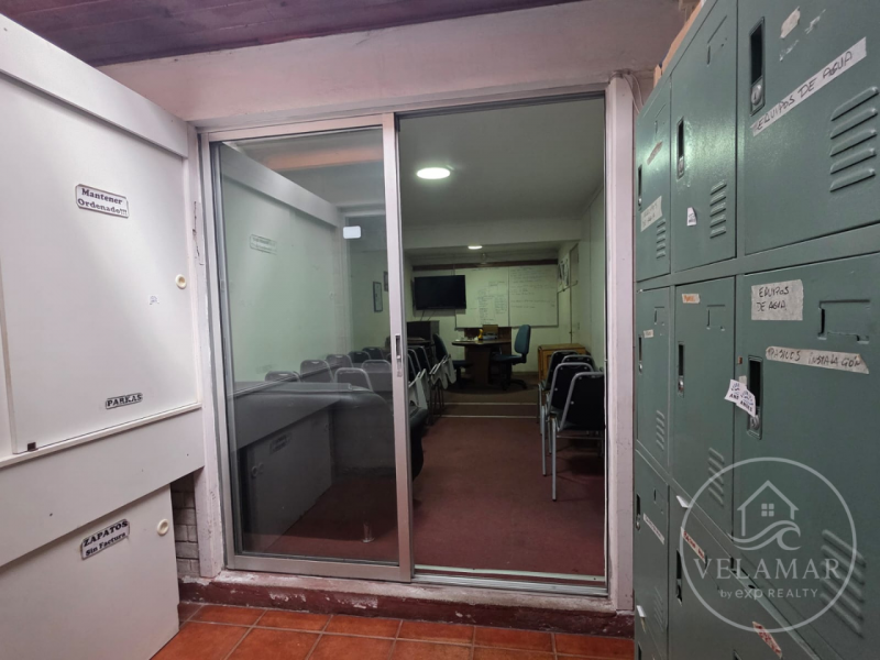 Arriendo Oficina / Casa Comercial