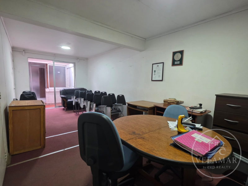 Arriendo Oficina / Casa Comercial