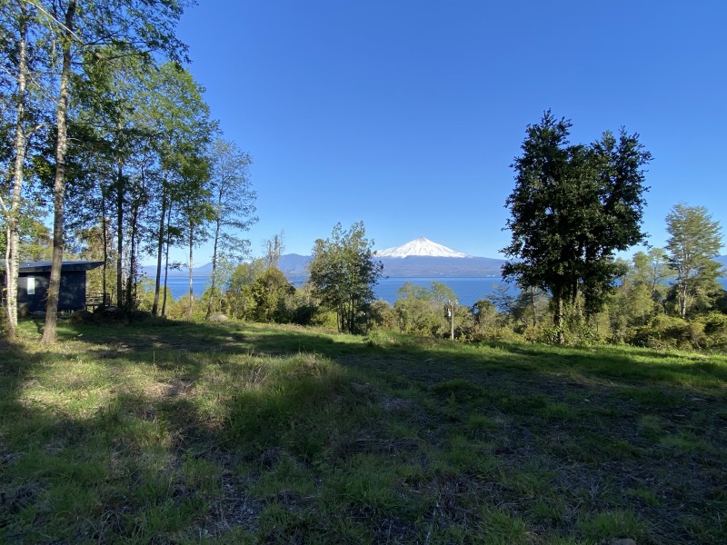 Rivera Norte Lago Villarrica Vista Al Lago y Volcán