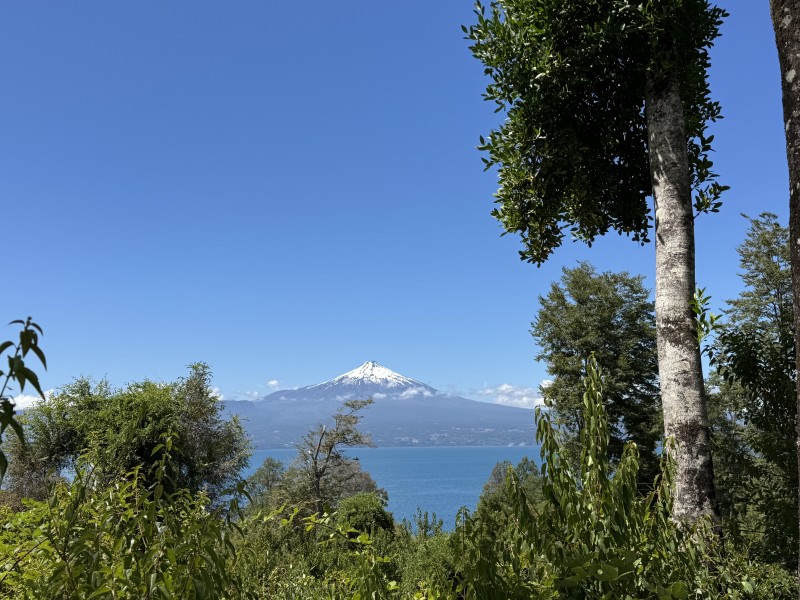 Rivera Norte Lago Villarrica Vista Al Lago y Volcán