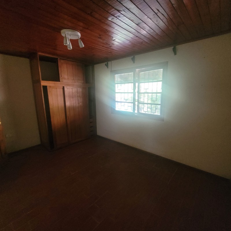 5.000 M2 Calle Principal Catillo Incluye Casa y Piscina