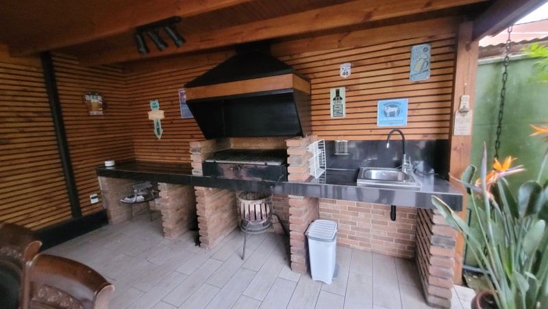 Venta de Casa Independiente Sector Central Sólida