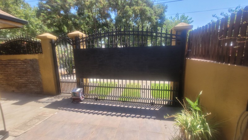 Casa Solida Calle Ohiggins Con Delicias Sur