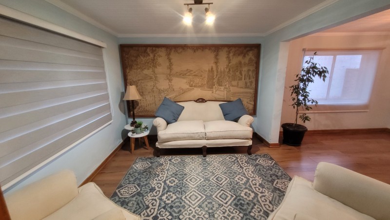 Venta de Casa Independiente Sector Central Sólida