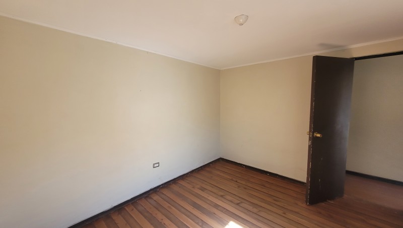 Casa Material Sólido Con Sitio en Linares Sector Comercial