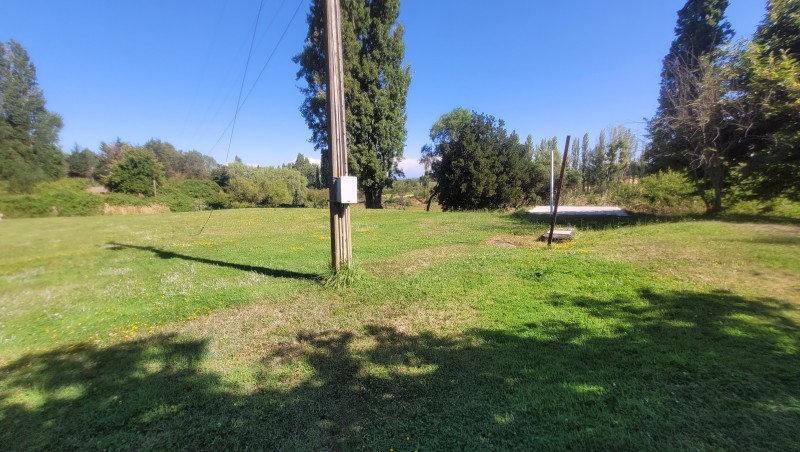 Parcela de 10.8 Hás Con 4.8 Acciones Agua 2 Casas y Piscina
