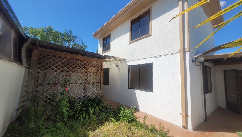 Venta de Casa en Villa Excelente Estado y Ampliada
