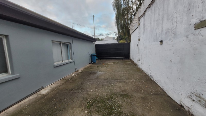 Venta de Casa Independiente Sector Central Sólida