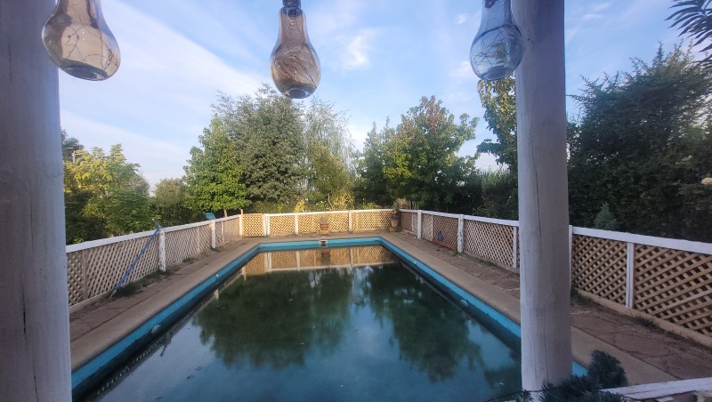 Parcela de 8.000 M2 Con Quincho y Piscina