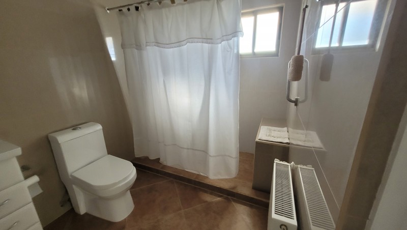 Arriendo Casa Amoblada Con Calefacción Cerca de Parral
