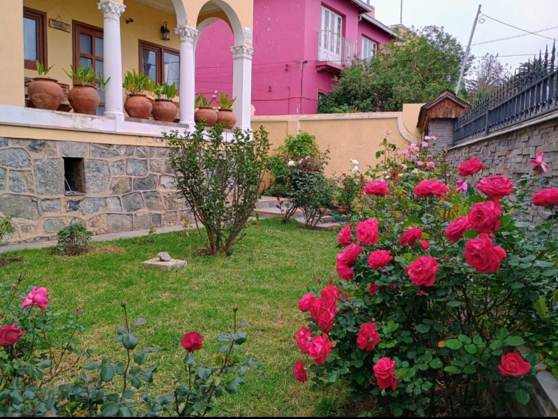 Hermosa Casa Ambientes Cálidos Acogedores Potenciar Negocio