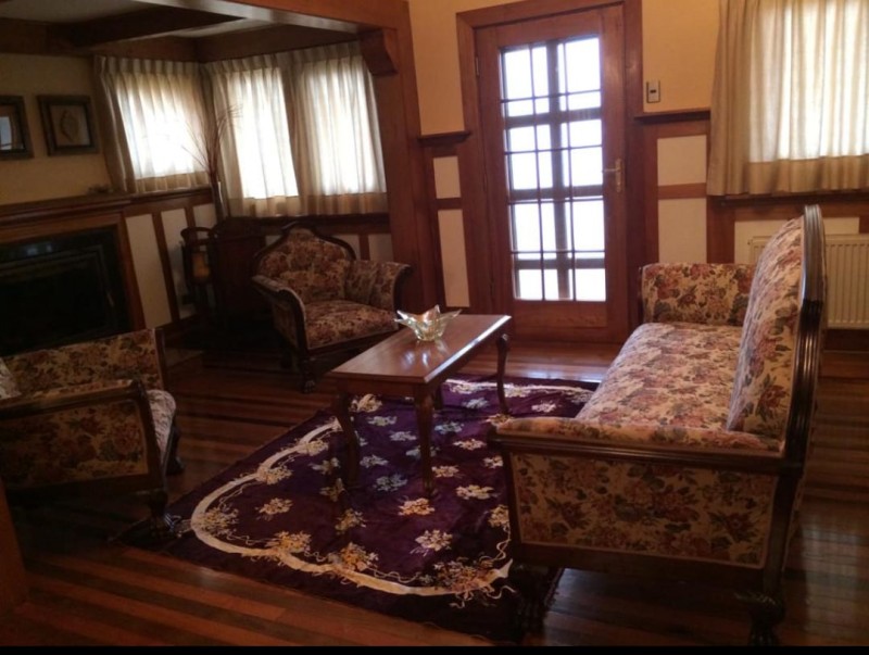 Hermosa Casa Ambientes Cálidos Acogedores Potenciar Negocio