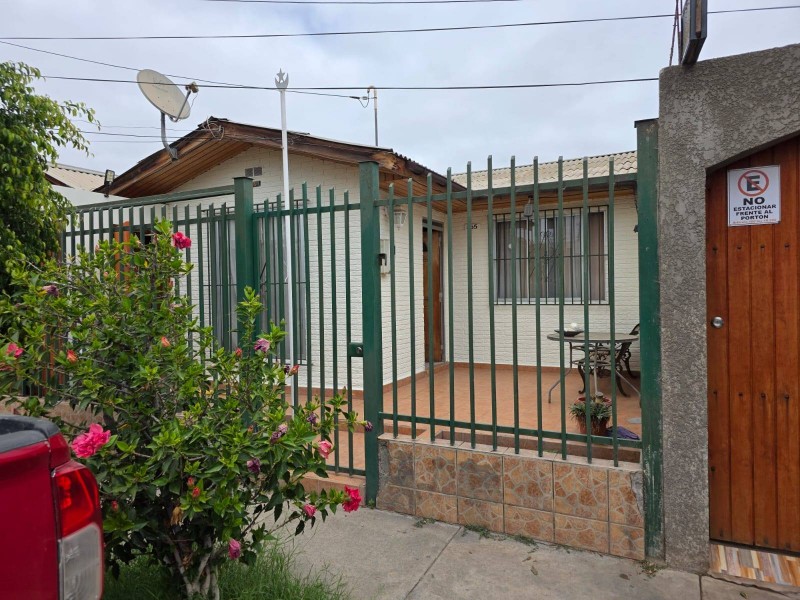 Fotografía de en Arriendo Linda Casa Amoblada en Vallenar