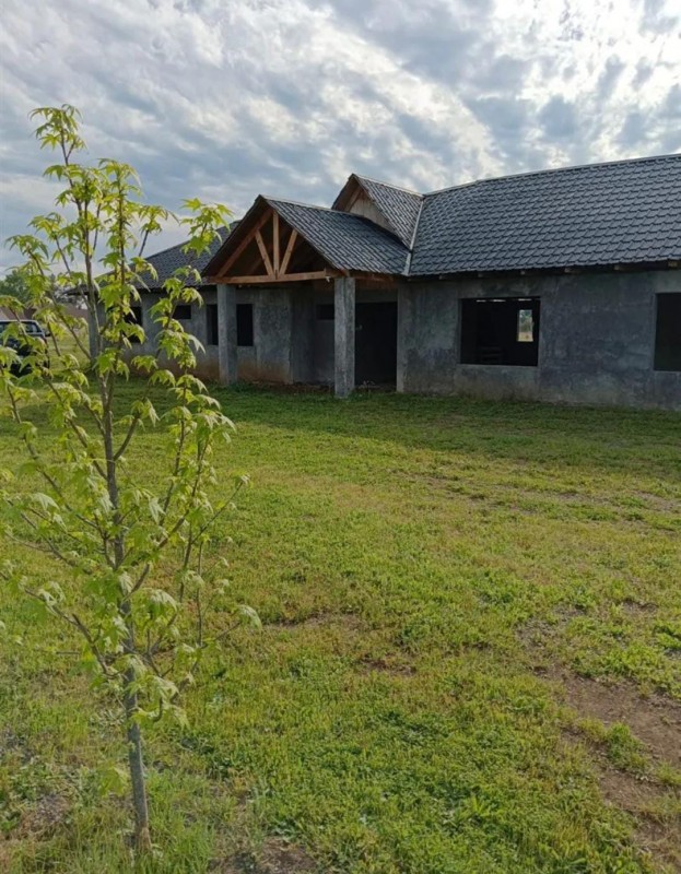 Se Vende Hermosa Parcela Con Construcción