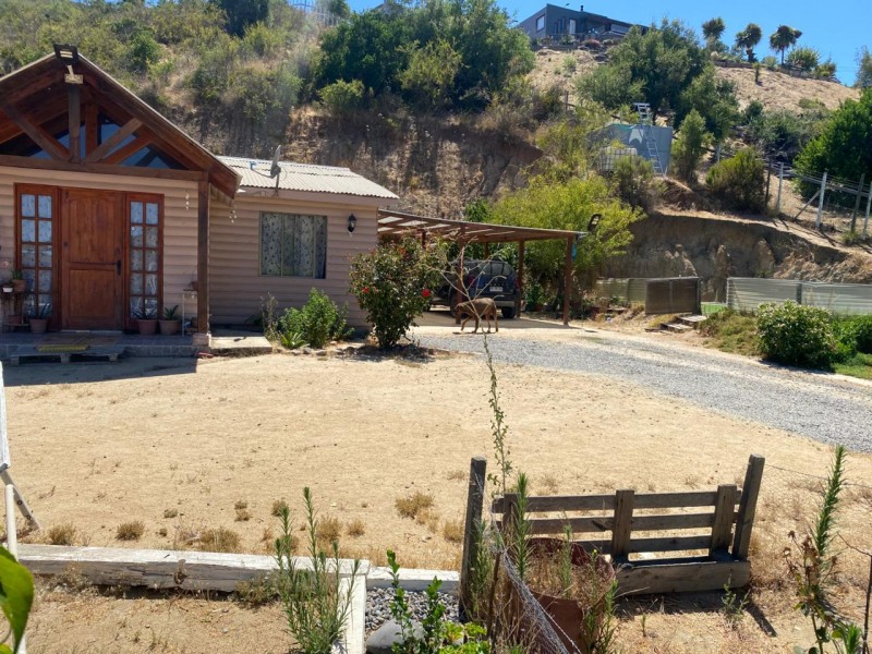 Se Vende Parcela Con Casa y Piscina en Casablanca