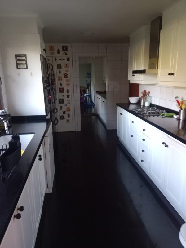 Se Vende Espectacular Parcela Con Casa en Linares