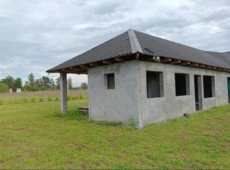 Se Vende Hermosa Parcela Con Construcción