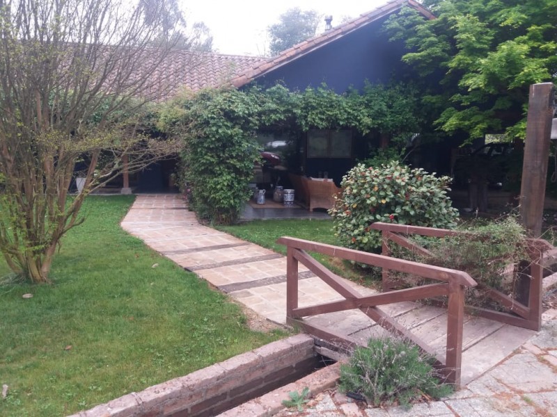 Se Vende Espectacular Parcela Con Casa en Linares