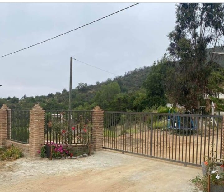 Se Vende Parcela Con Casa y Piscina en Casablanca