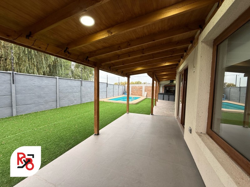 Amplia Casa en Condominio la Castellana