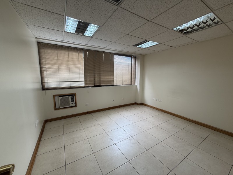 Se Arrienda Funcional Oficina en Edificio 2000 Talca